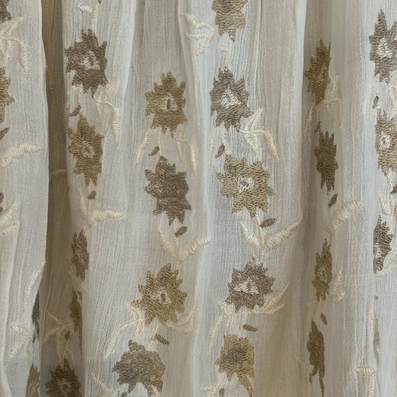 Lucky Brand Embroidered Top - Picture 5 of 9